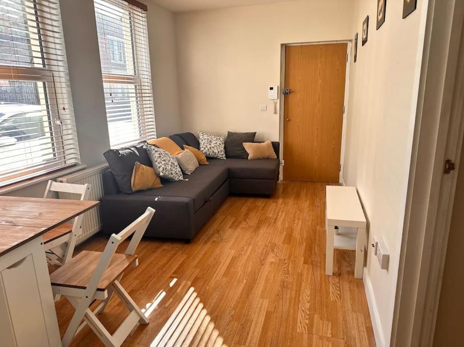 2 Bedroom Apartment In Se13 لندن المظهر الخارجي الصورة