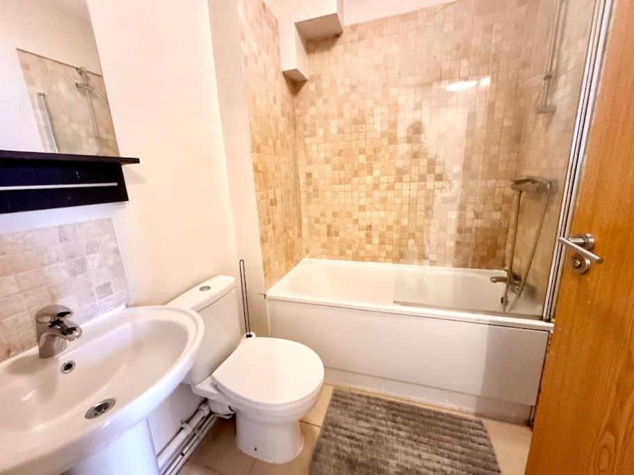 2 Bedroom Apartment In Se13 لندن المظهر الخارجي الصورة