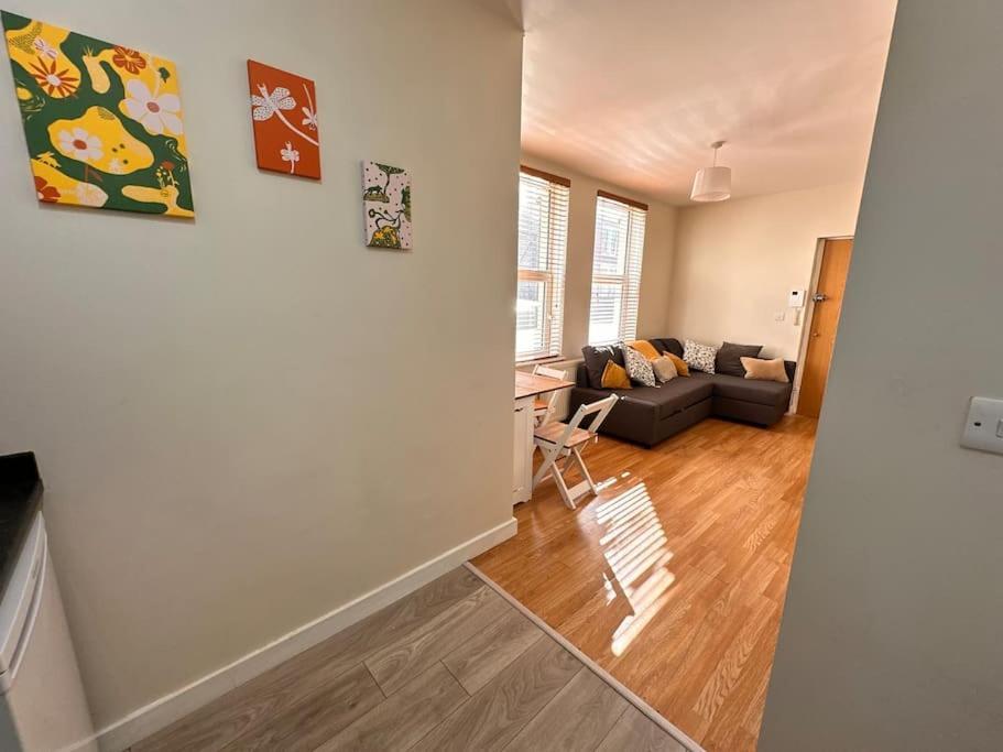 2 Bedroom Apartment In Se13 لندن المظهر الخارجي الصورة