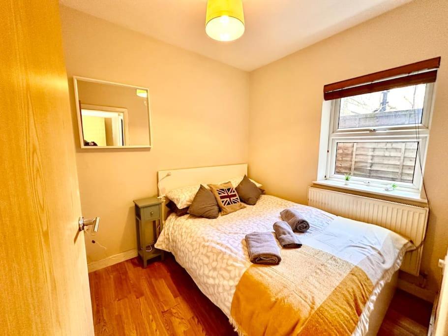 2 Bedroom Apartment In Se13 لندن المظهر الخارجي الصورة