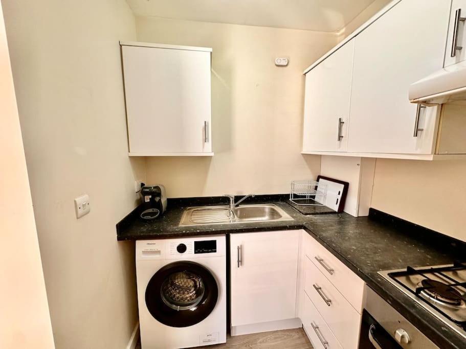 2 Bedroom Apartment In Se13 لندن المظهر الخارجي الصورة